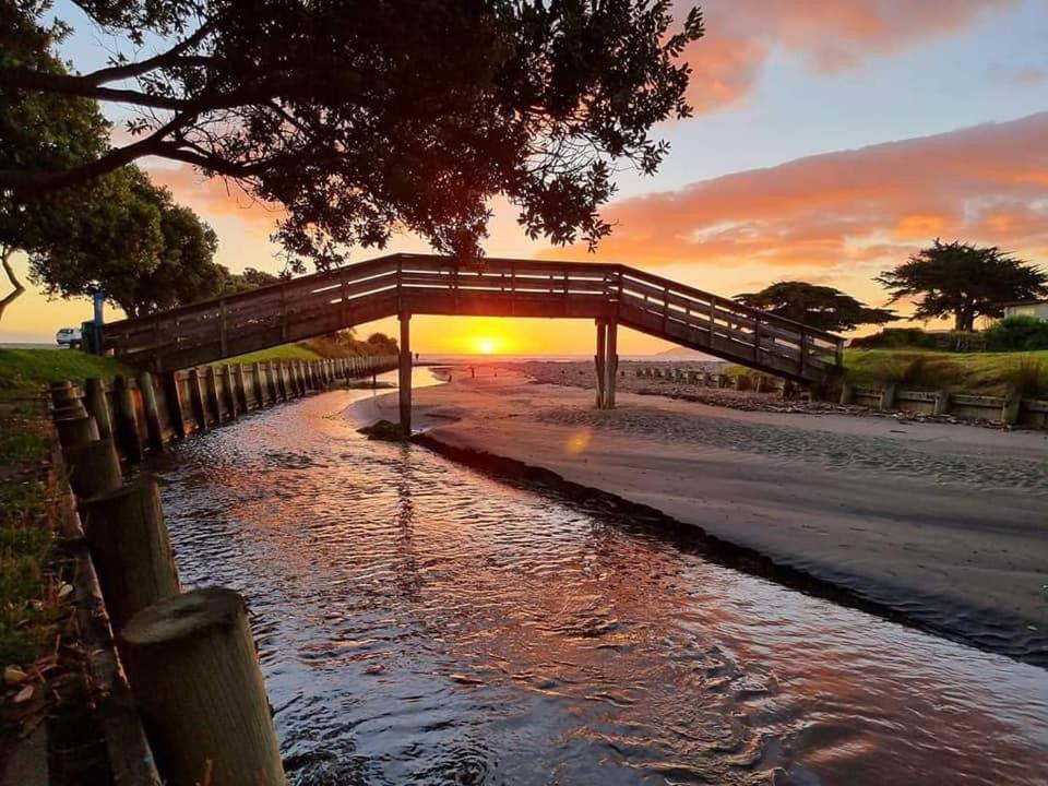 Raumati Guest House Парапарауму Екстериор снимка