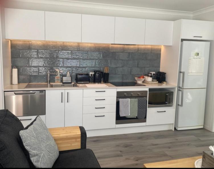 Raumati Guest House Парапарауму Екстериор снимка